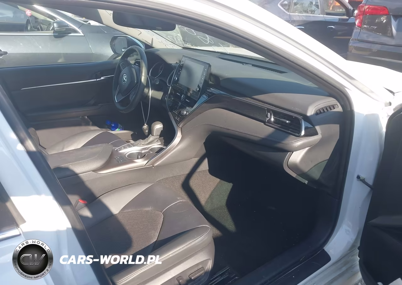 2022 Toyota Camry Xle Hybrid VIN:4T1F31AK2NU580838 - 5