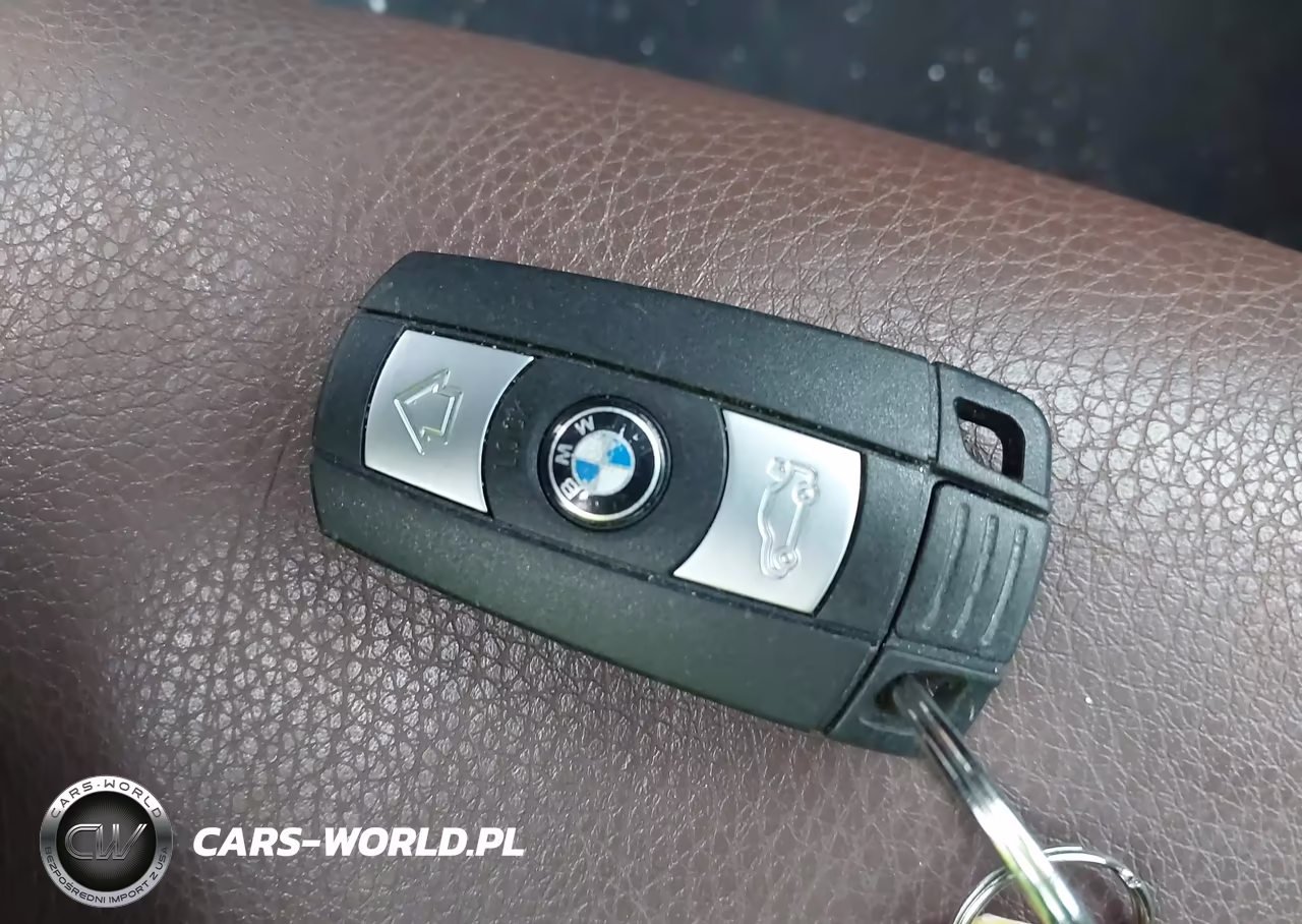2008 BMW 328I VIN:WBAVA37578NL18148 - 11