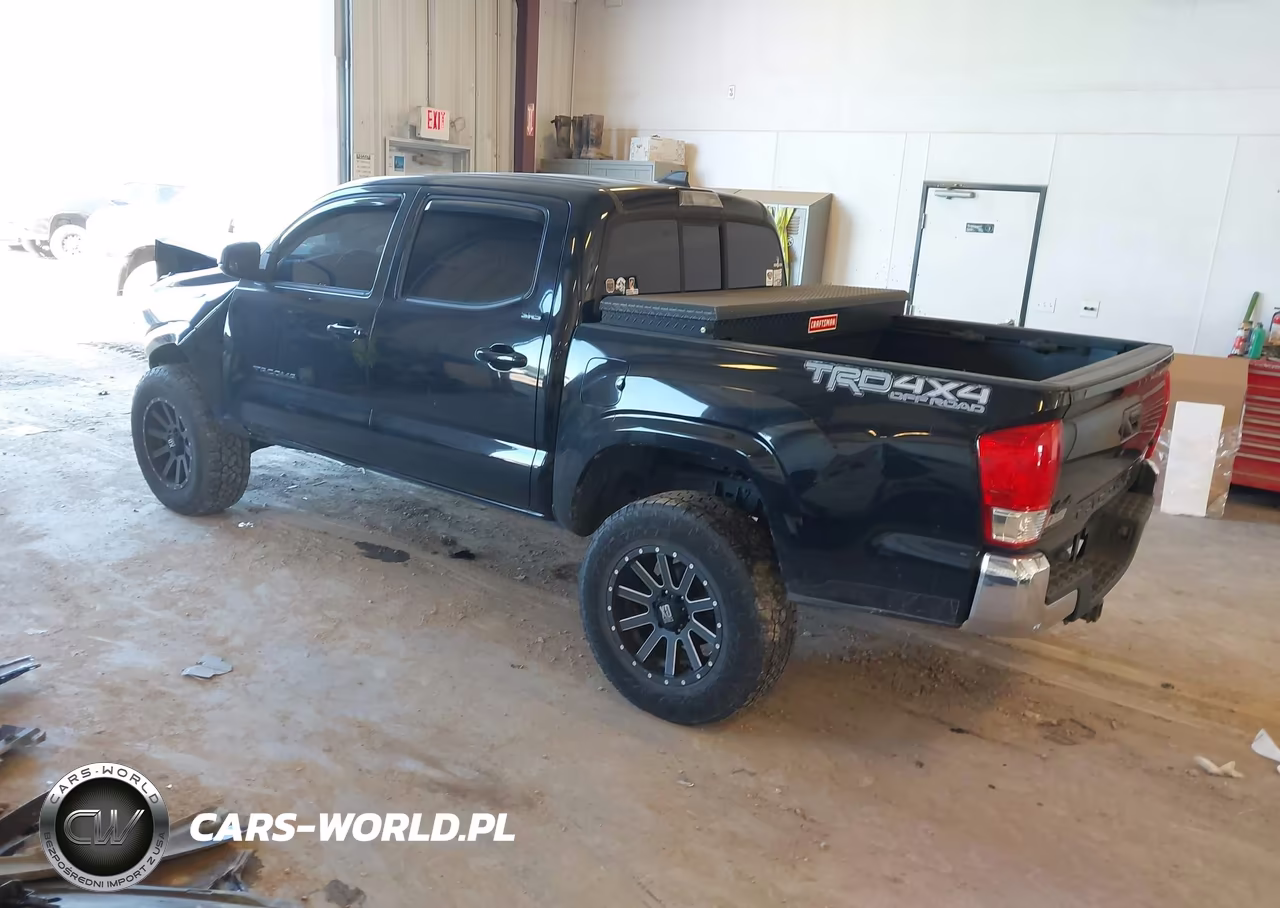 2016 Toyota Tacoma Sr5 V6 VIN:3TMCZ5AN3GM008515 - 3