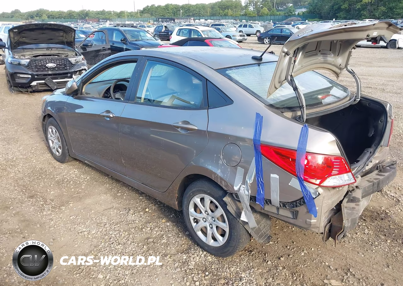 2014 Hyundai Accent Gls VIN:KMHCT4AE1EU685692 - 3