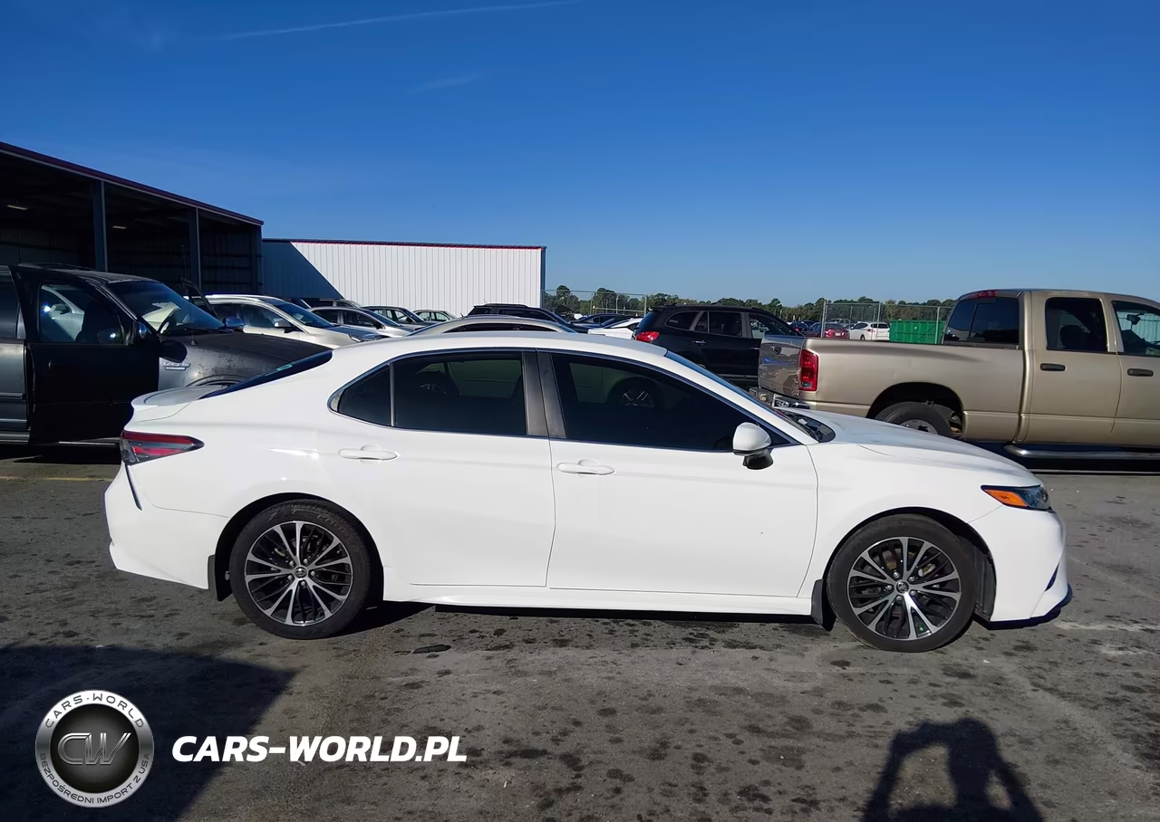 2018 Toyota Camry Se VIN:JTNB11HK0J3070109 - 13