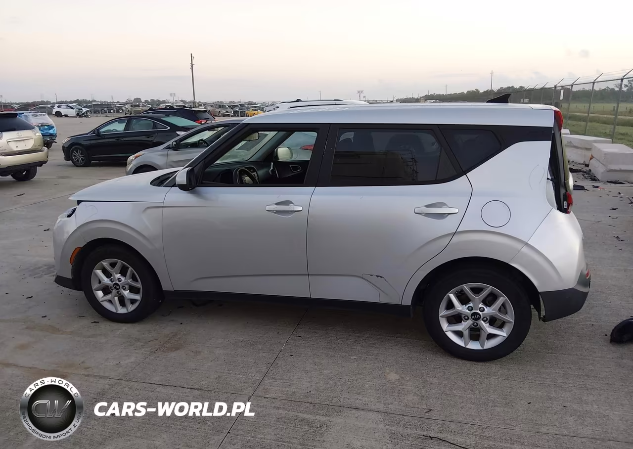 2021 Kia Soul S VIN:KNDJ23AU5M7770600 - 14
