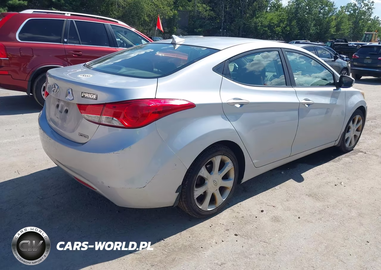 2013 Hyundai Elantra Limited VIN:5NPDH4AE3DH284115 - 4