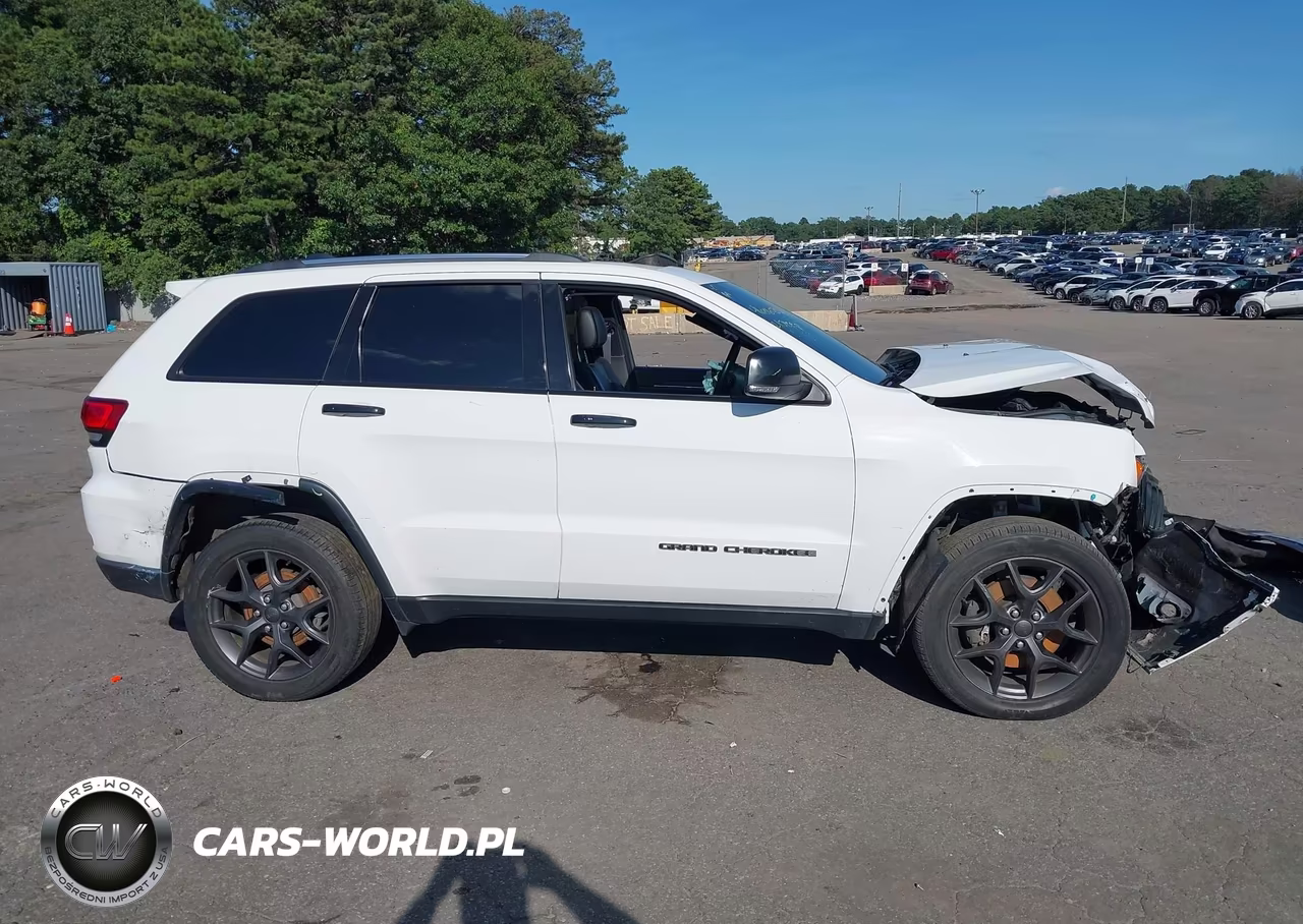2021 Jeep Grand Cherokee Limited 4X4 VIN:1C4RJFBG2MC826807 - 13