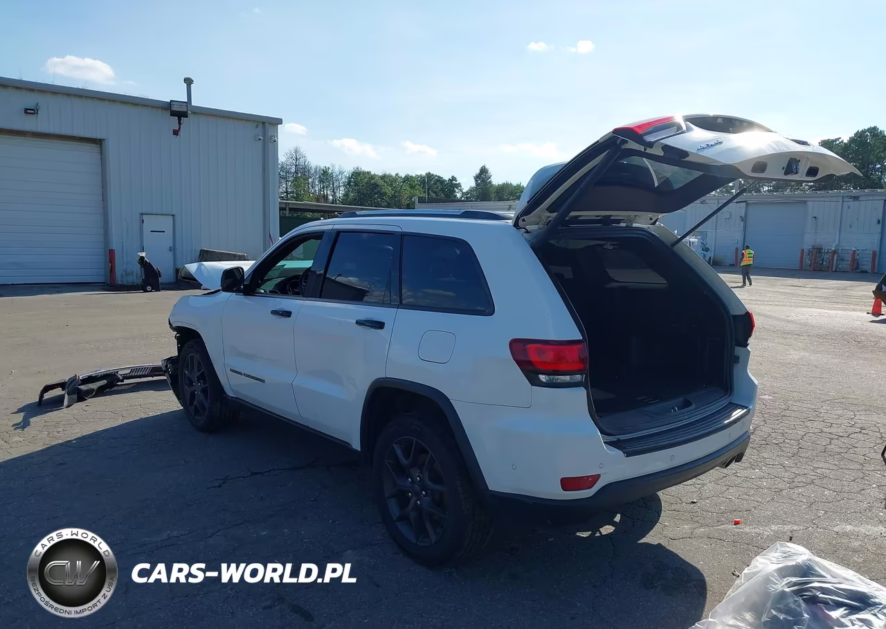 2021 Jeep Grand Cherokee Limited 4X4 VIN:1C4RJFBG2MC826807 - 3