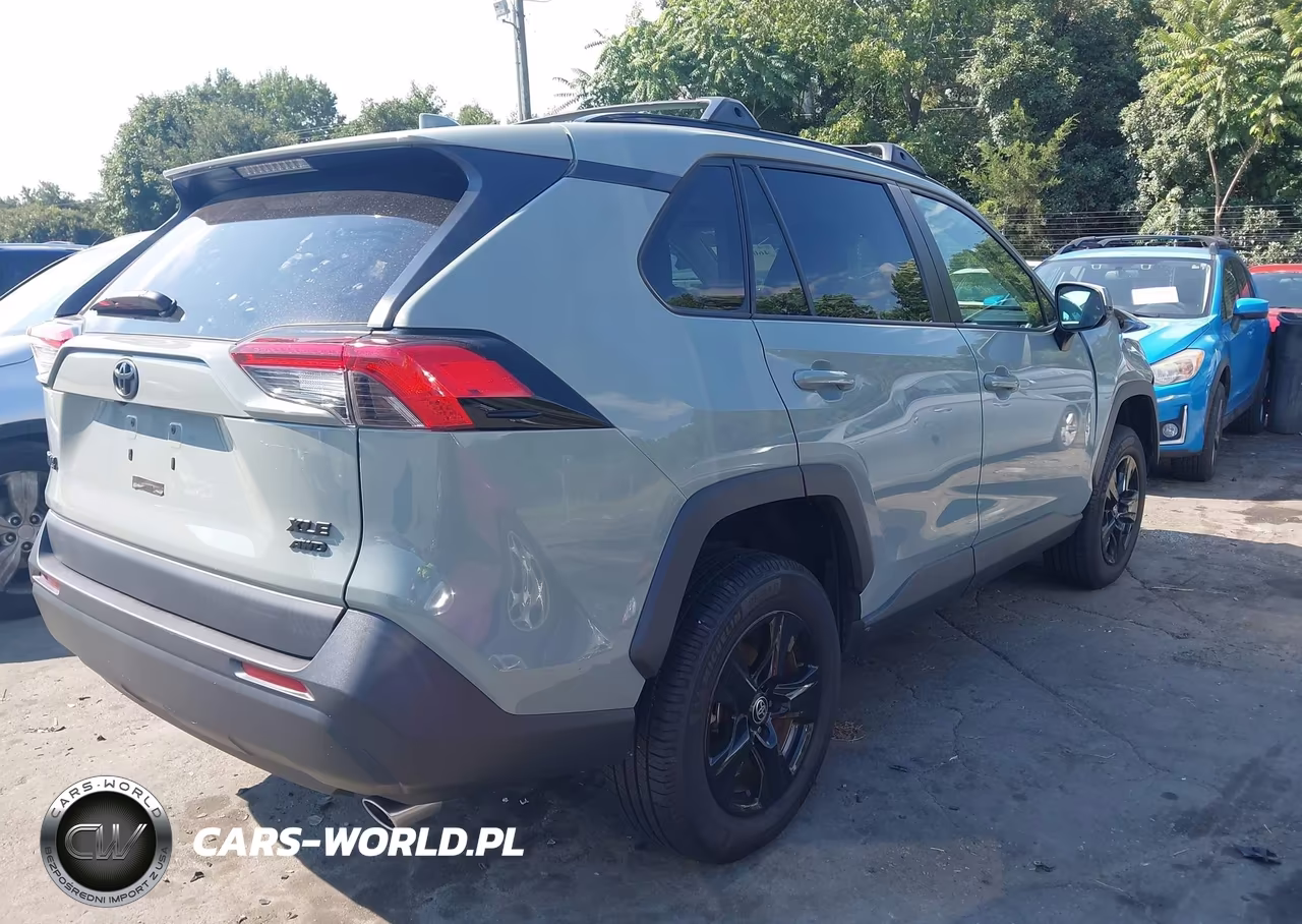 2021 Toyota Rav4 Xle VIN:2T3P1RFV4MW230127 - 14