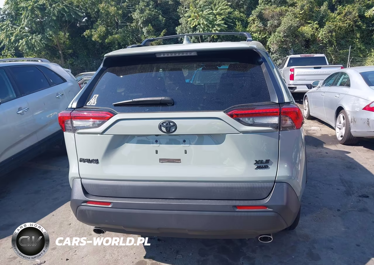 2021 Toyota Rav4 Xle VIN:2T3P1RFV4MW230127 - 17