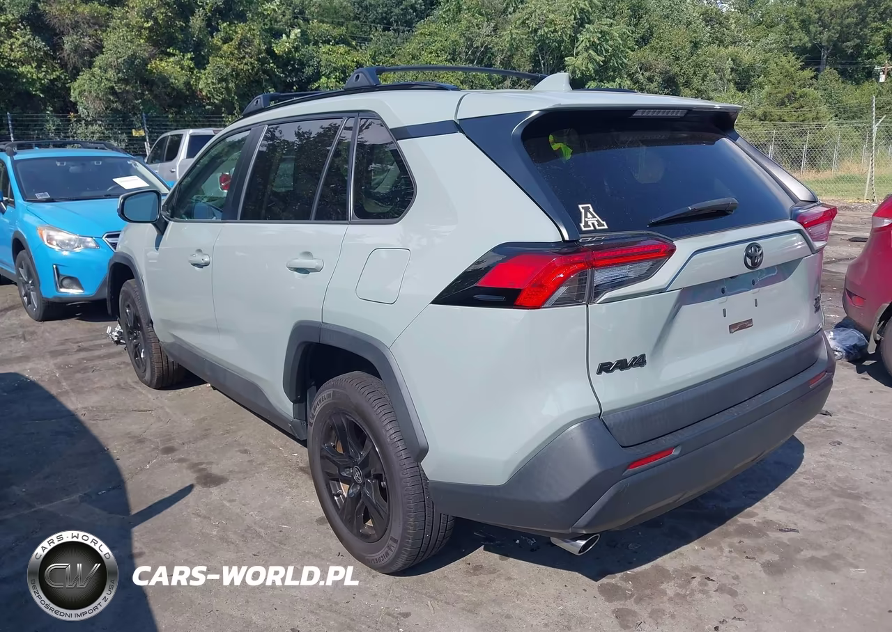 2021 Toyota Rav4 Xle VIN:2T3P1RFV4MW230127 - 3