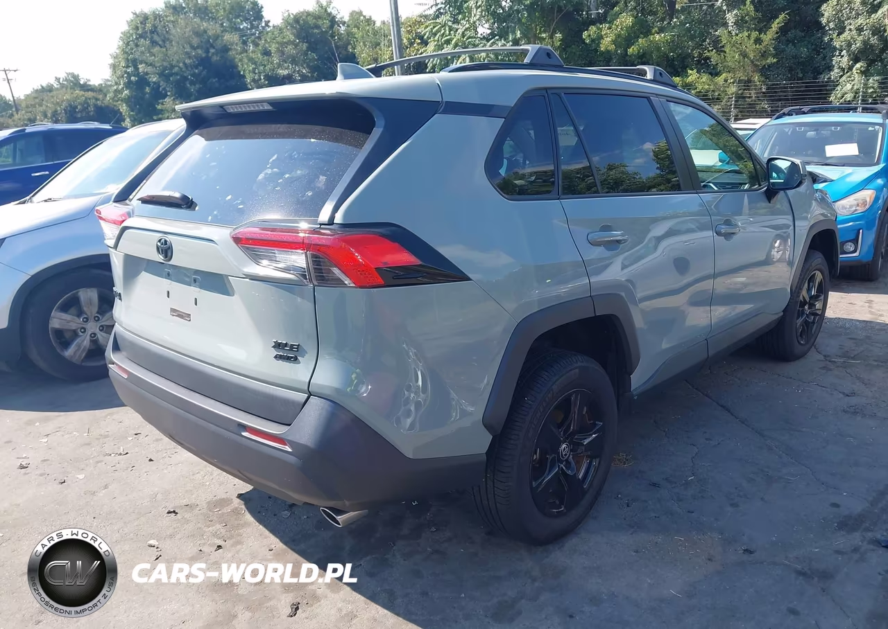 2021 Toyota Rav4 Xle VIN:2T3P1RFV4MW230127 - 4