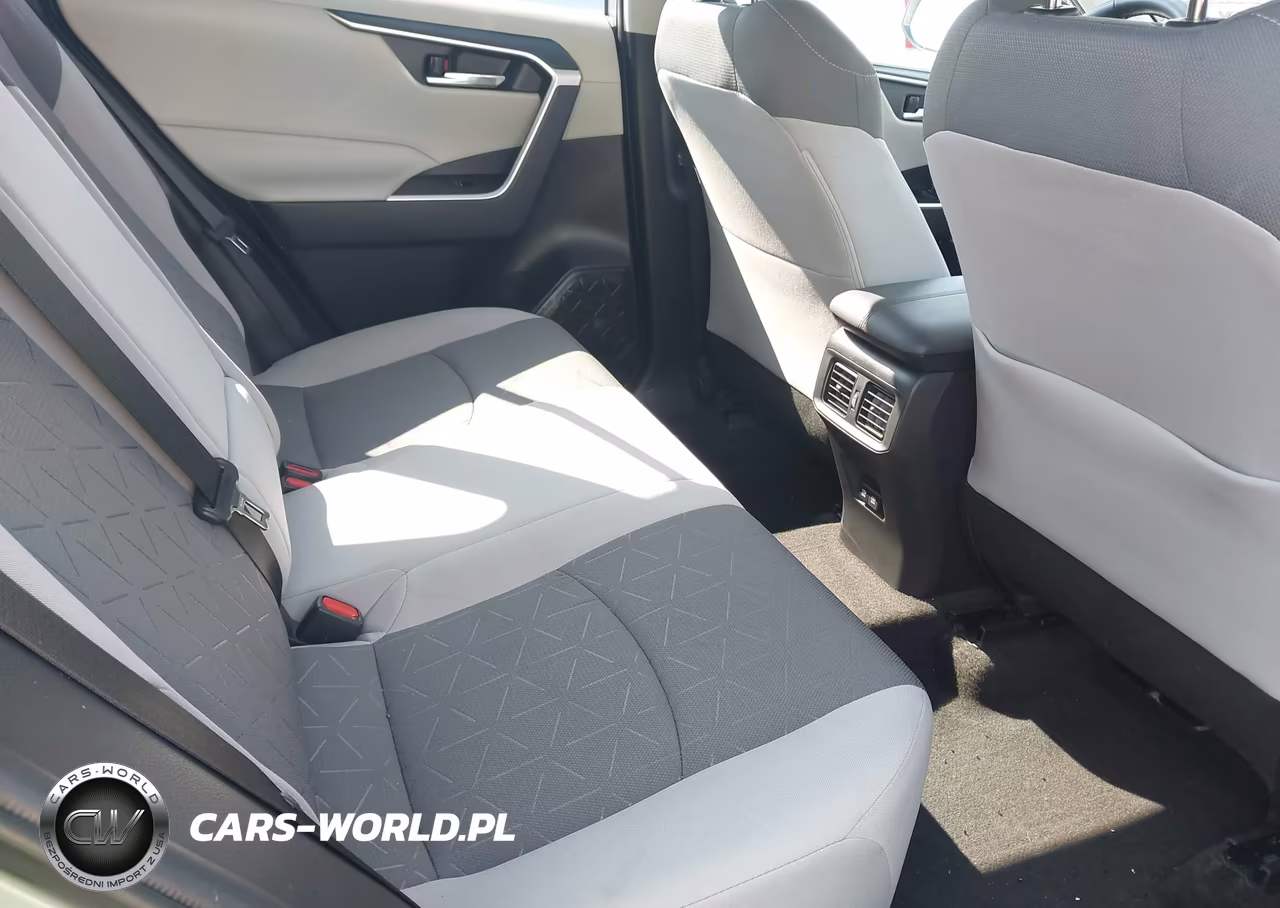 2021 Toyota Rav4 Xle VIN:2T3P1RFV4MW230127 - 8