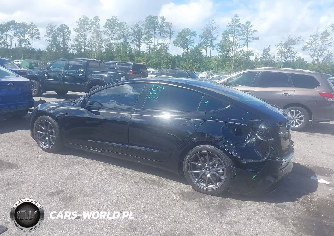 2021 Tesla Model 3 Standard Range Plus Rear-Wheel Drive VIN:5YJ3E1EA7MF859325 - 3