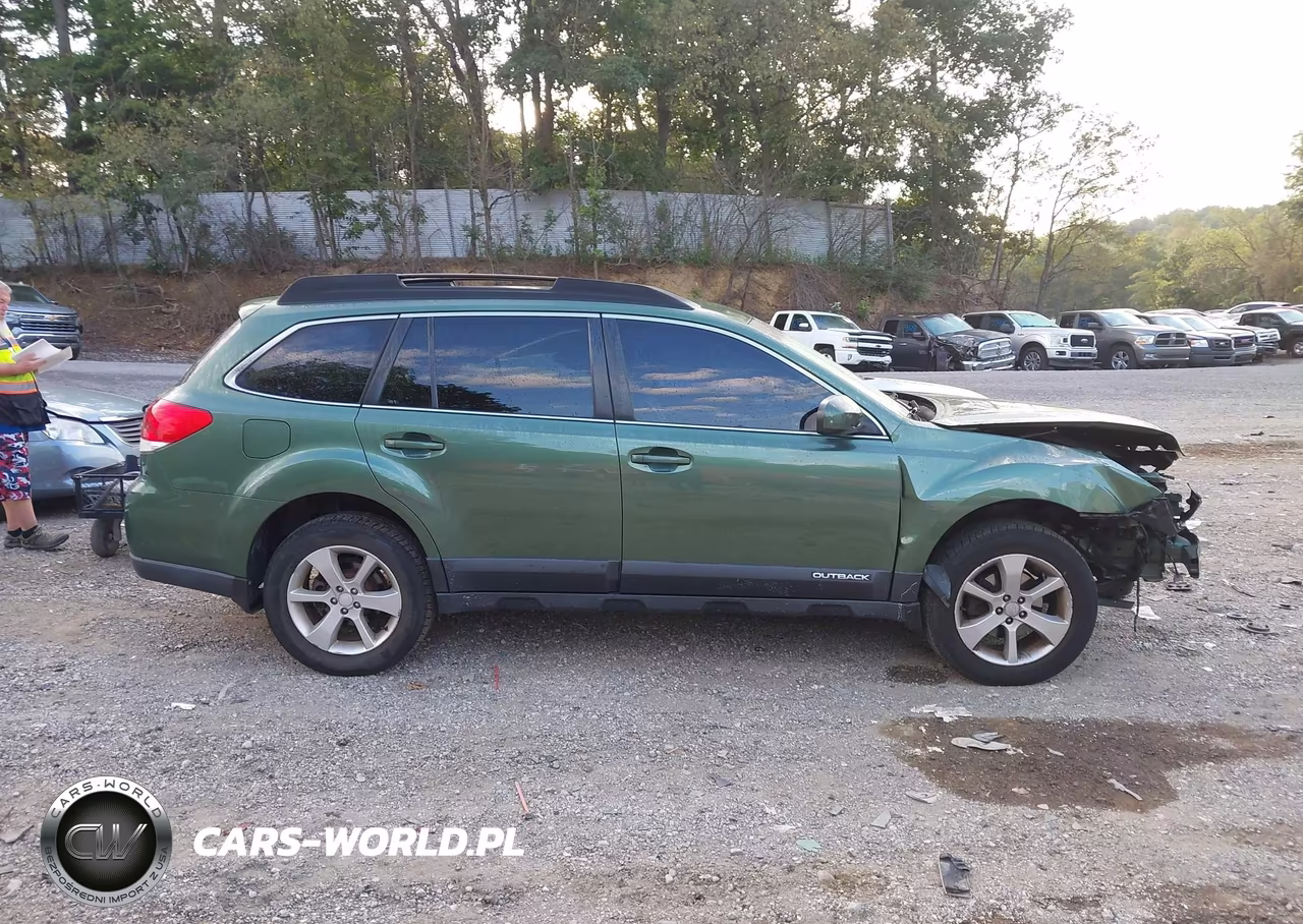 2013 Subaru Outback 2.5I Premium VIN:4S4BRCCC2D3275228 - 13