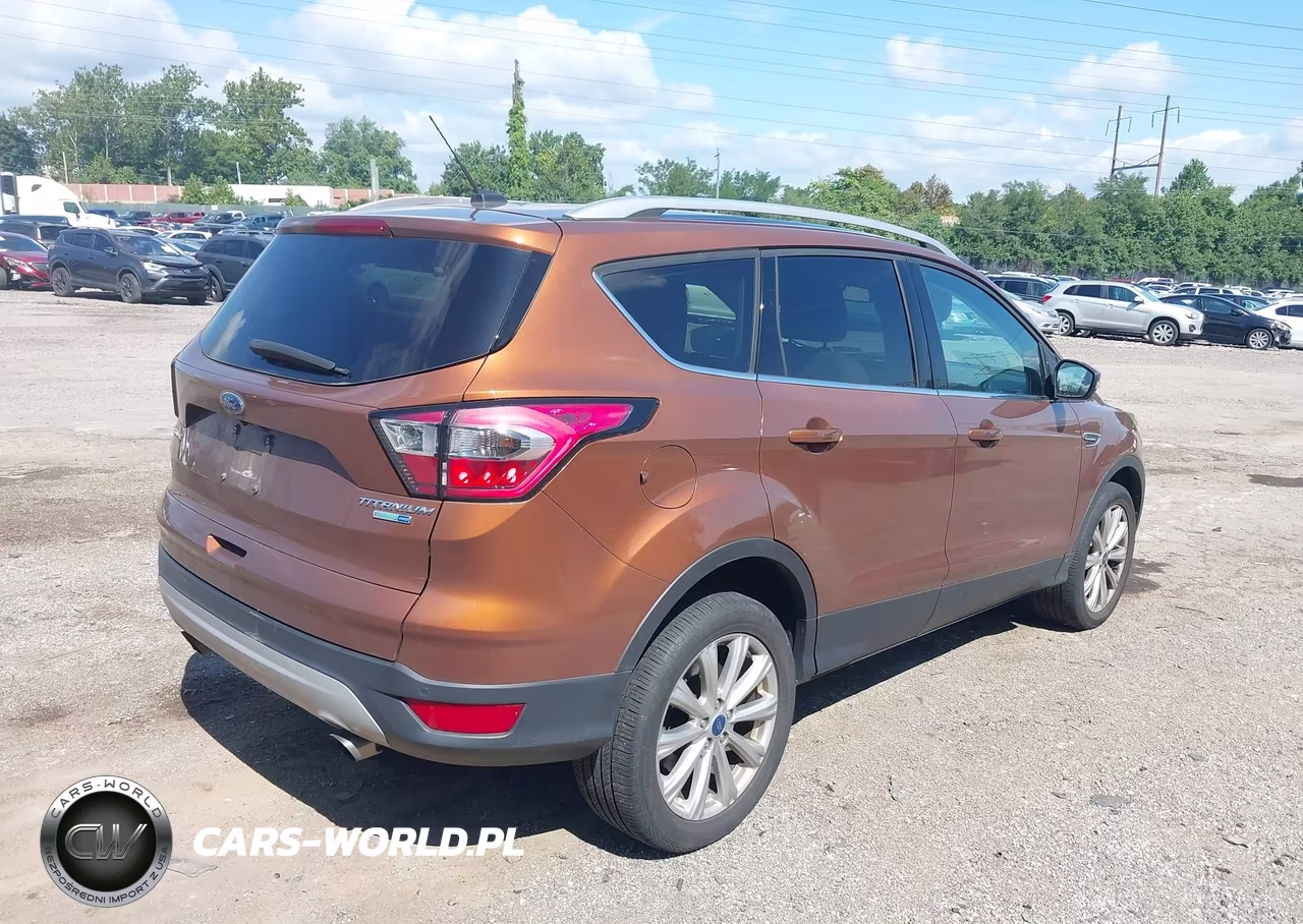 2017 Ford Escape Titanium VIN:1FMCU9JD8HUC06383 - 4