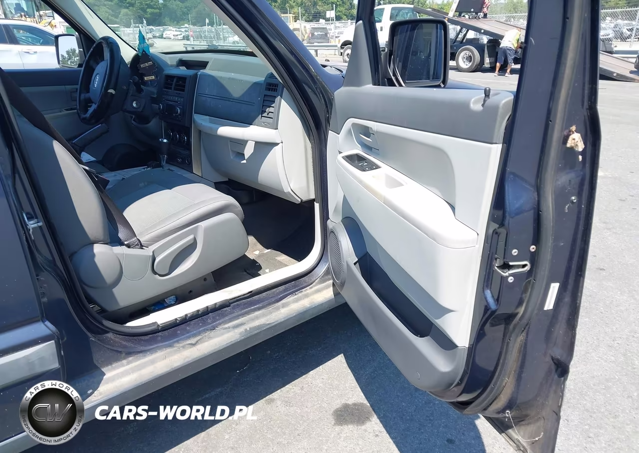 2008 Jeep Liberty Sport VIN:1J8GN28K58W279514 - 5