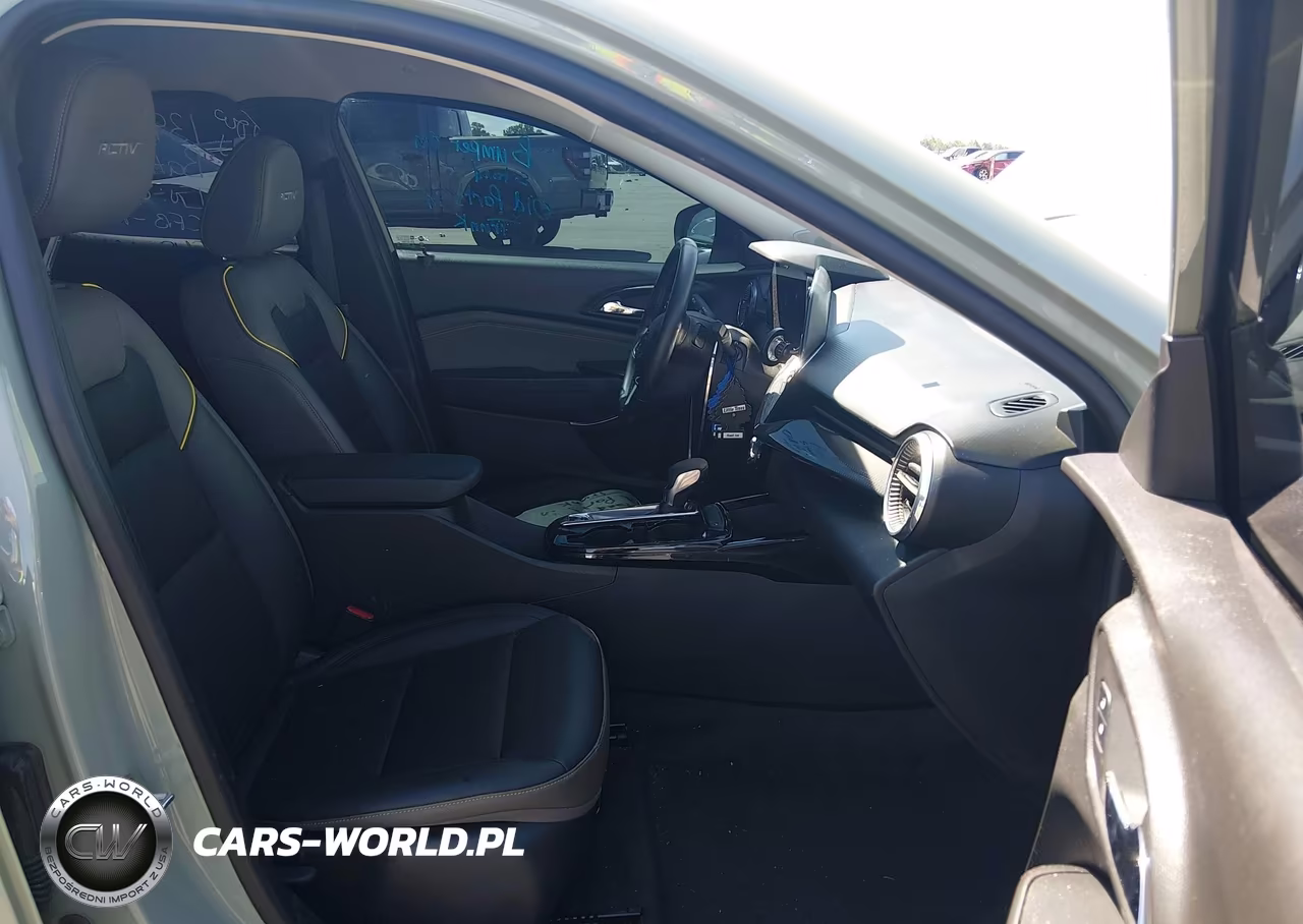 2025 Chevrolet Trax Fwd Activ VIN:KL77LKEP7SC110677 - 5