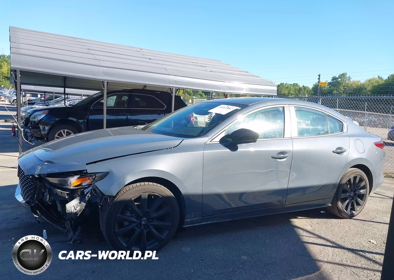 2022 Mazda Mazda3 Carbon Edition VIN:3MZBPACL9NM318605 - 14