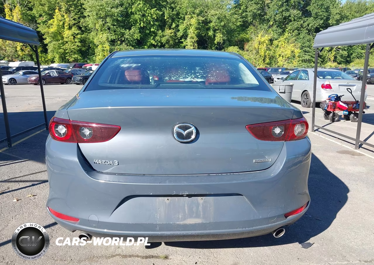2022 Mazda Mazda3 Carbon Edition VIN:3MZBPACL9NM318605 - 16