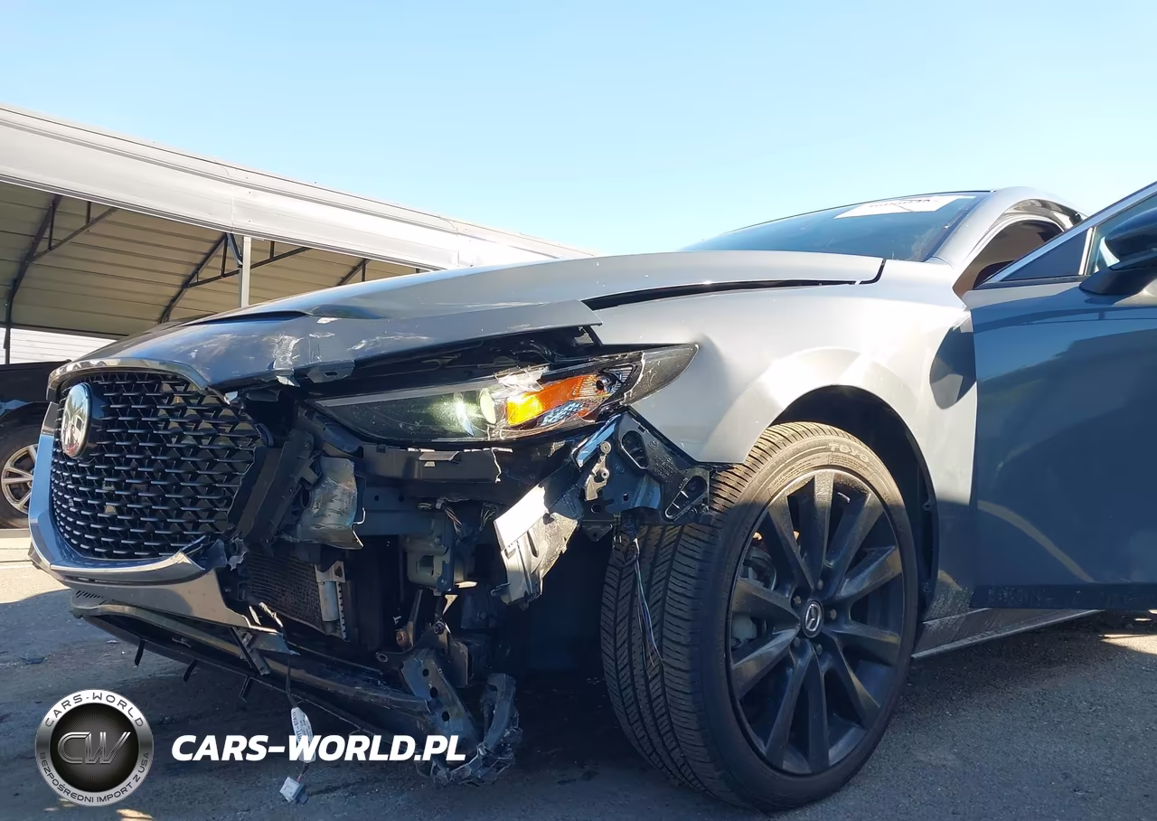 2022 Mazda Mazda3 Carbon Edition VIN:3MZBPACL9NM318605 - 6