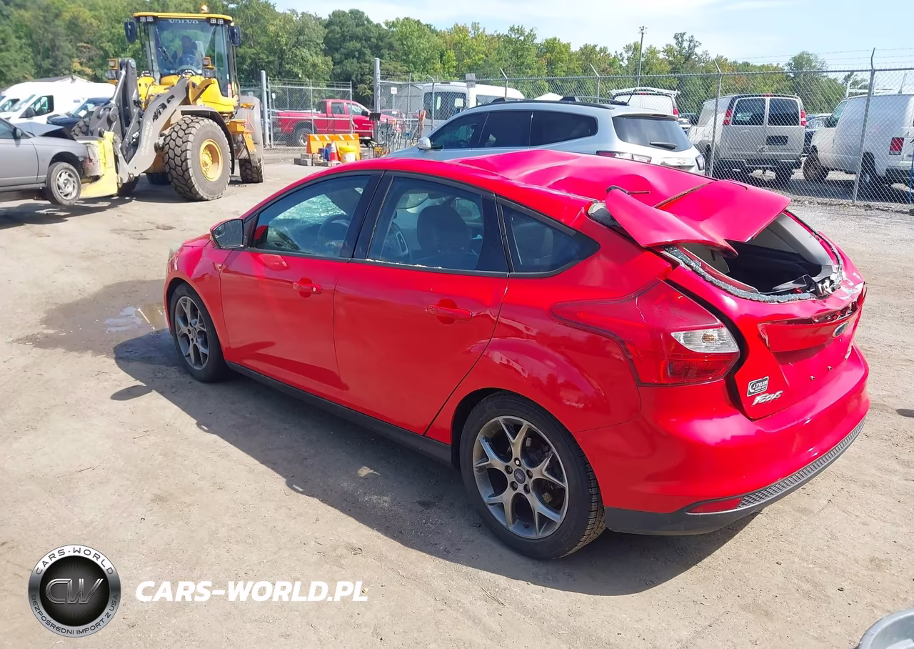 2014 Ford Focus Se VIN:1FADP3K2XEL443667 - 3