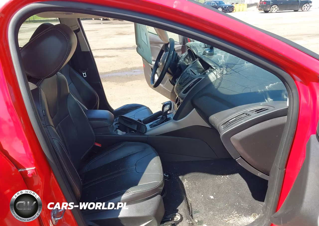 2014 Ford Focus Se VIN:1FADP3K2XEL443667 - 5