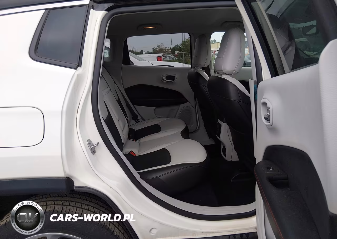 2019 Jeep Compass Limited 4X4 VIN:3C4NJDCB2KT653958 - 8
