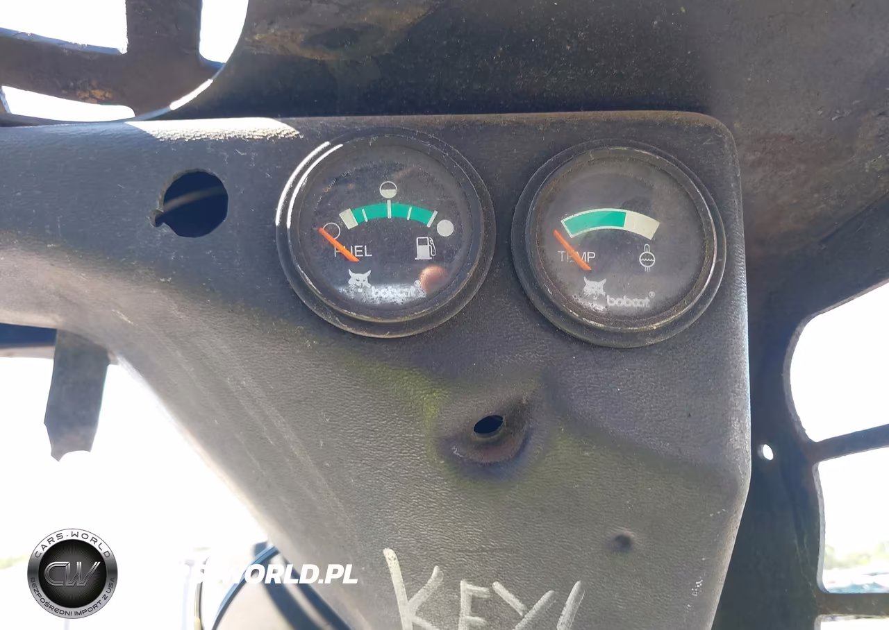 1984 Bobcat 743 VIN:50I8M22769 - 7