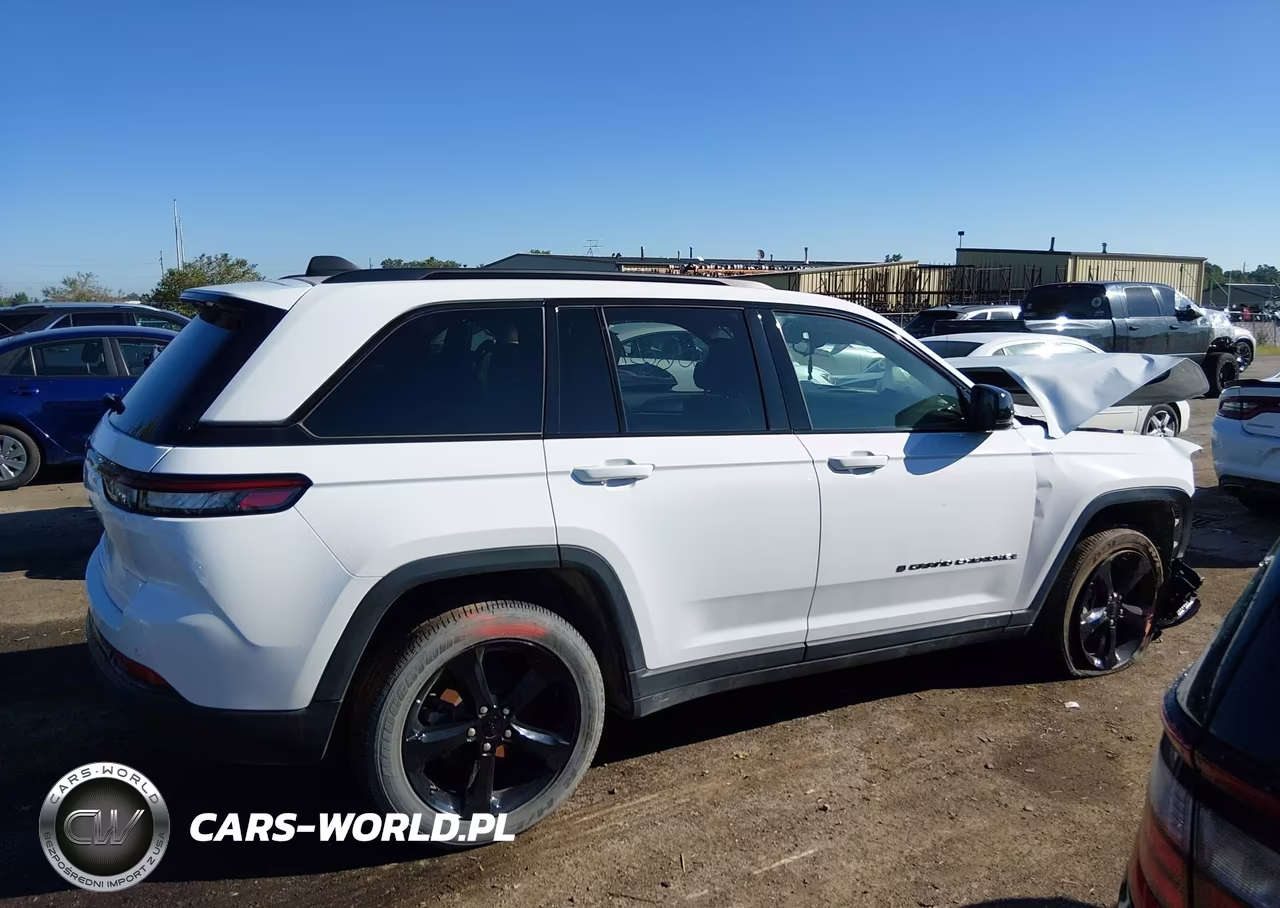 2024 Jeep Grand Cherokee Altitude X 4X4 VIN:1C4RJHAG3RC156298 - 12