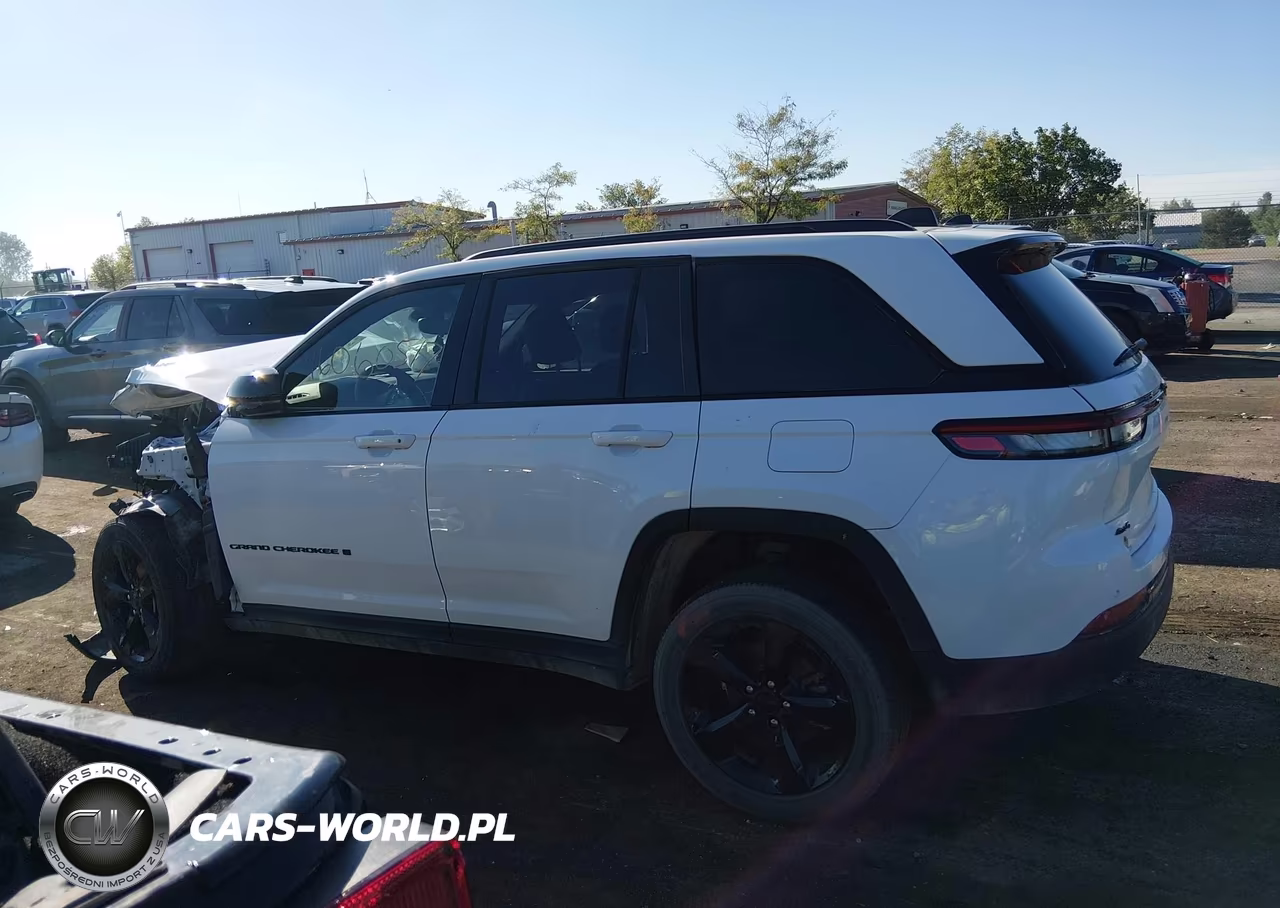2024 Jeep Grand Cherokee Altitude X 4X4 VIN:1C4RJHAG3RC156298 - 13