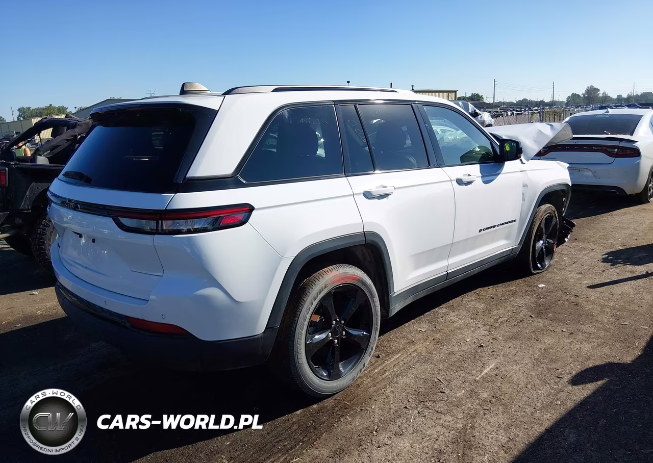2024 Jeep Grand Cherokee Altitude X 4X4 VIN:1C4RJHAG3RC156298 - 4