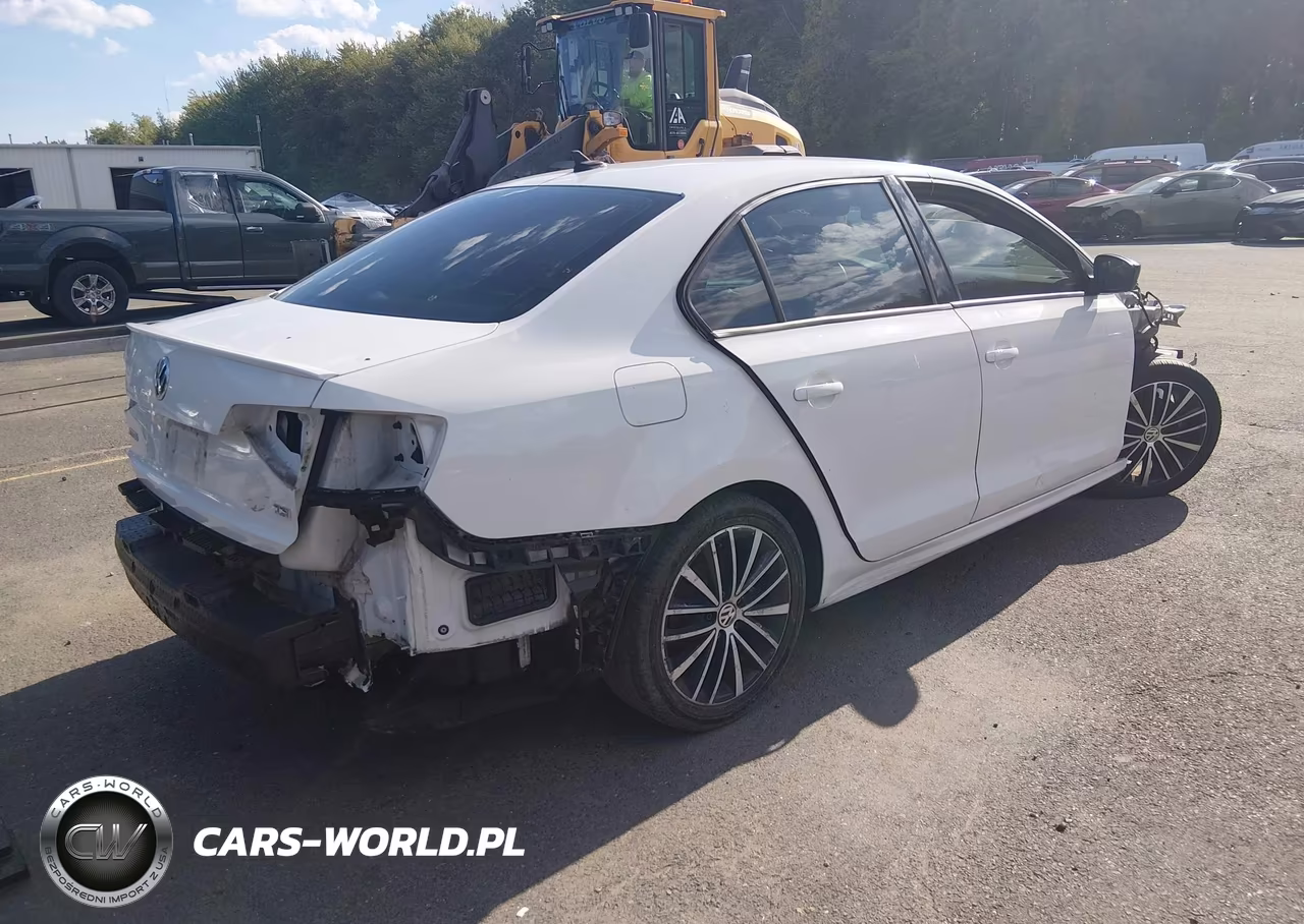 2015 Volkswagen Jetta 1.8T Sport VIN:3VWD17AJ9FM427601 - 4