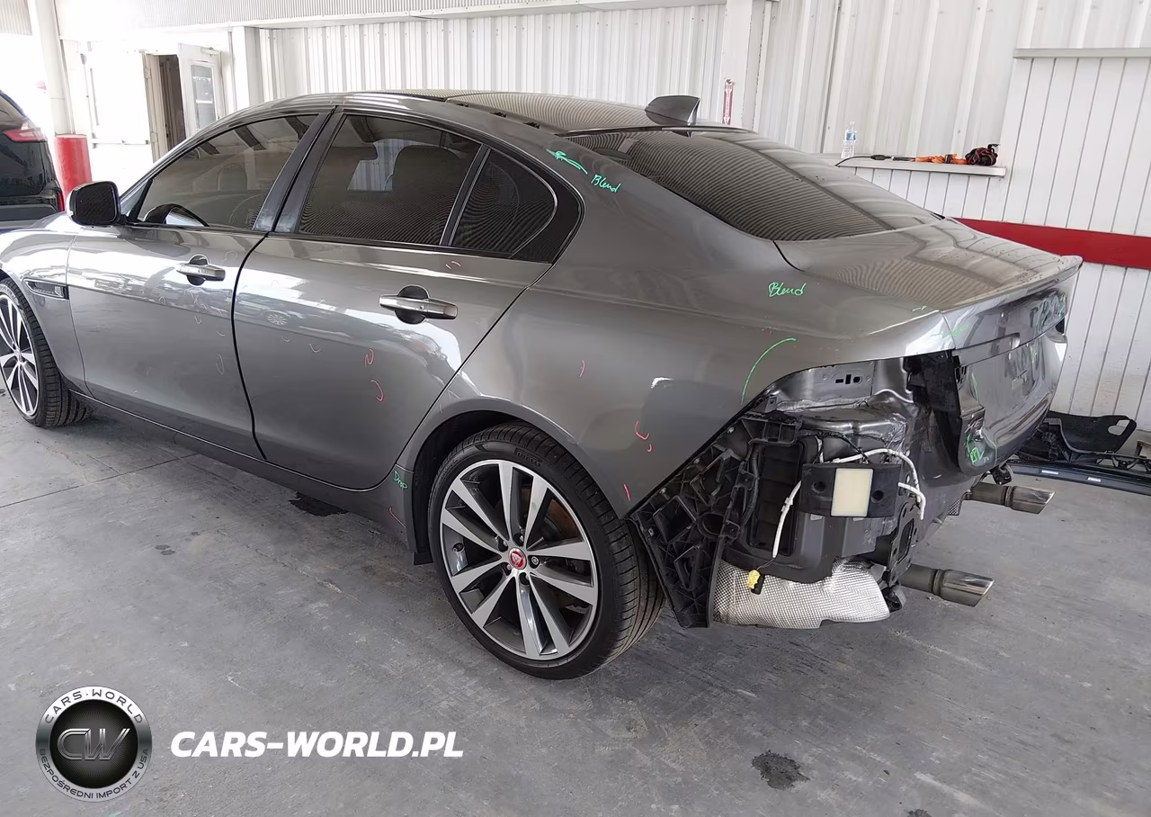 2017 Jaguar Xe 25T Prestige VIN:SAJAE4BG0HA964371 - 3