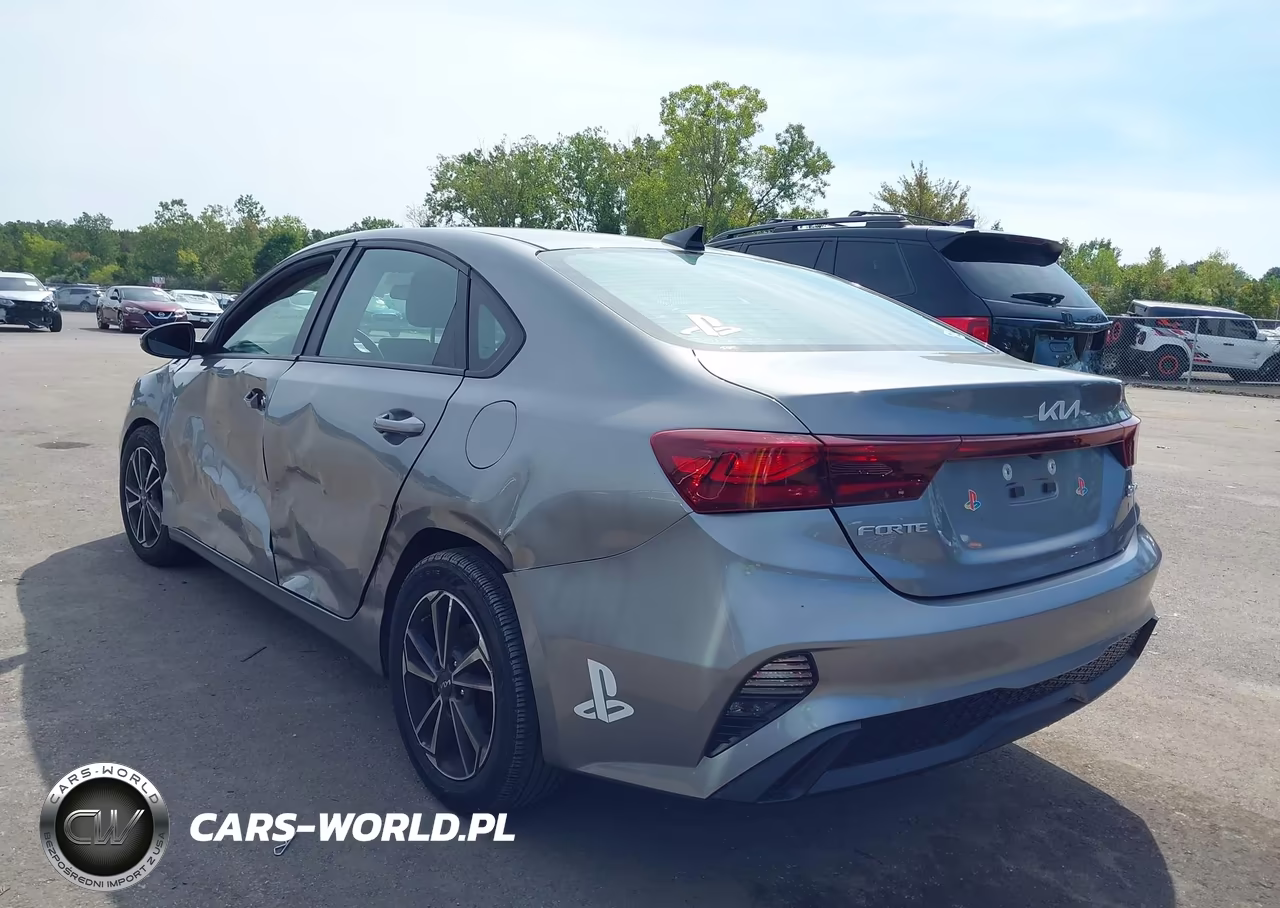 2022 Kia Forte Lxs VIN:3KPF24AD5NE437066 - 3