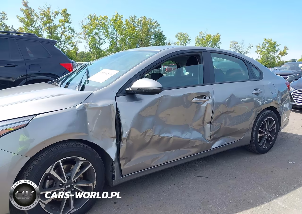 2022 Kia Forte Lxs VIN:3KPF24AD5NE437066 - 6