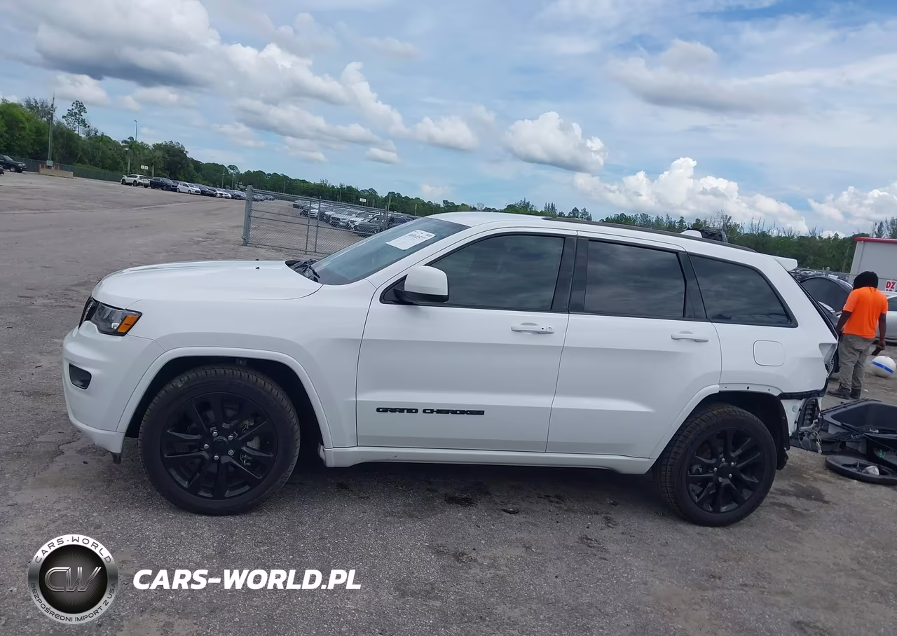2019 Jeep Grand Cherokee Altitude 4X2 VIN:1C4RJEAG0KC716007 - 15