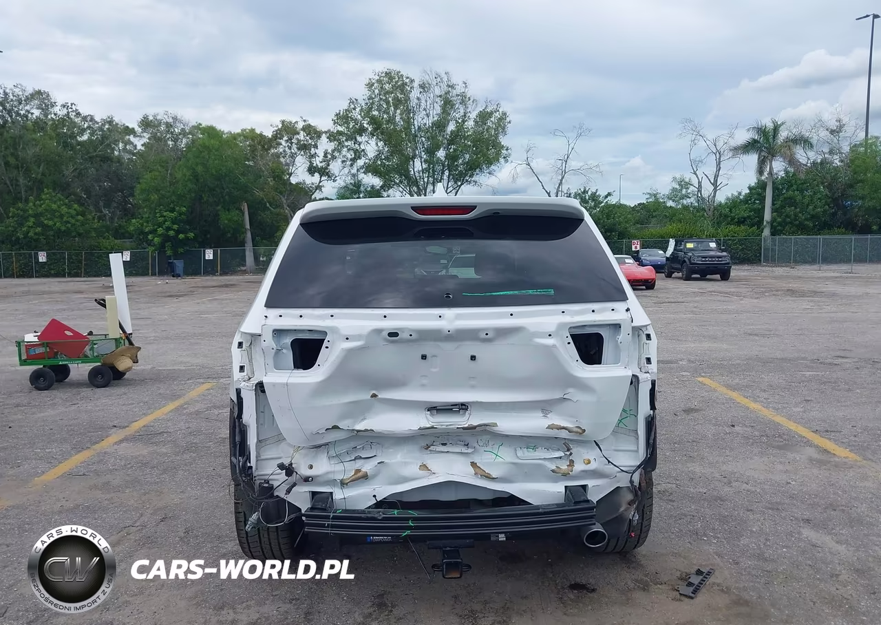 2019 Jeep Grand Cherokee Altitude 4X2 VIN:1C4RJEAG0KC716007 - 17