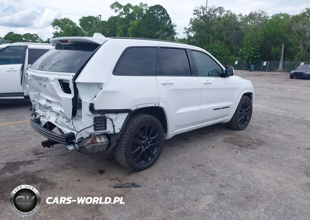 2019 Jeep Grand Cherokee Altitude 4X2 VIN:1C4RJEAG0KC716007 - 4