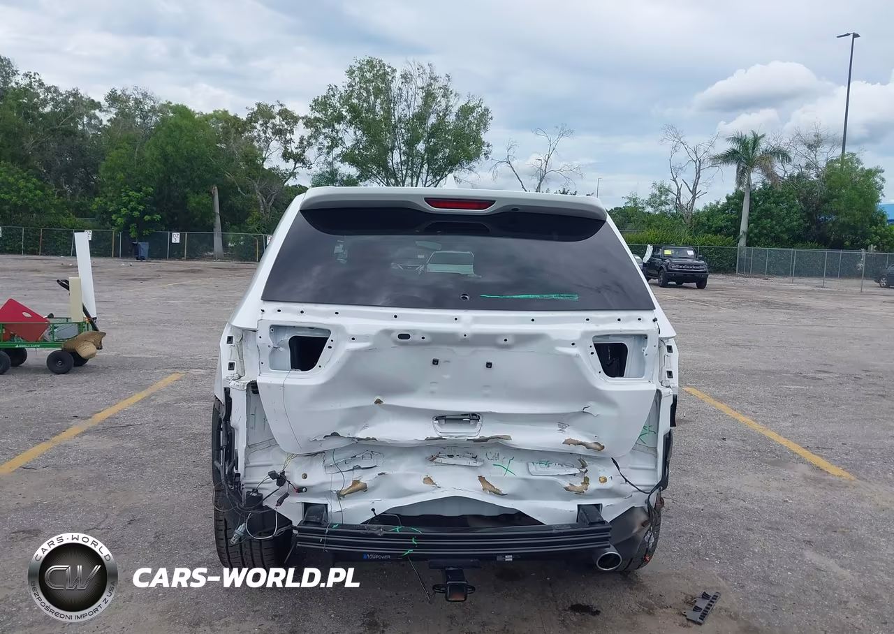 2019 Jeep Grand Cherokee Altitude 4X2 VIN:1C4RJEAG0KC716007 - 6
