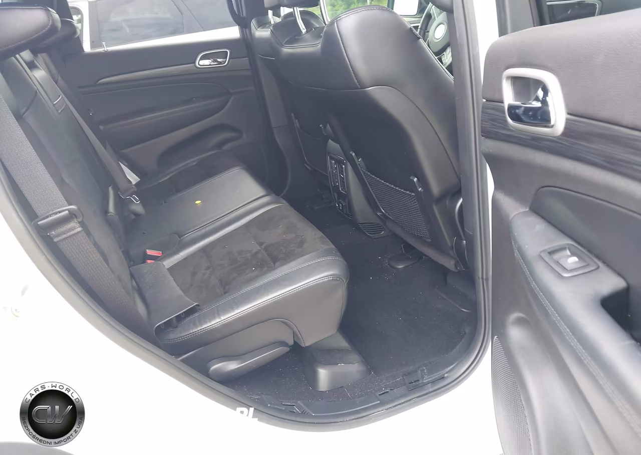 2019 Jeep Grand Cherokee Altitude 4X2 VIN:1C4RJEAG0KC716007 - 8