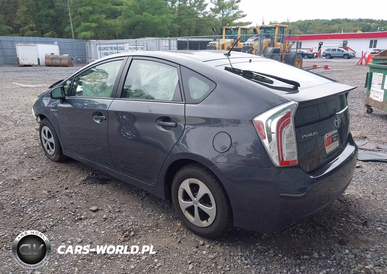 2015 Toyota Prius Two VIN:JTDKN3DU2F0453778 - 3