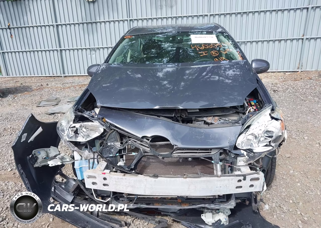 2015 Toyota Prius Two VIN:JTDKN3DU2F0453778 - 6