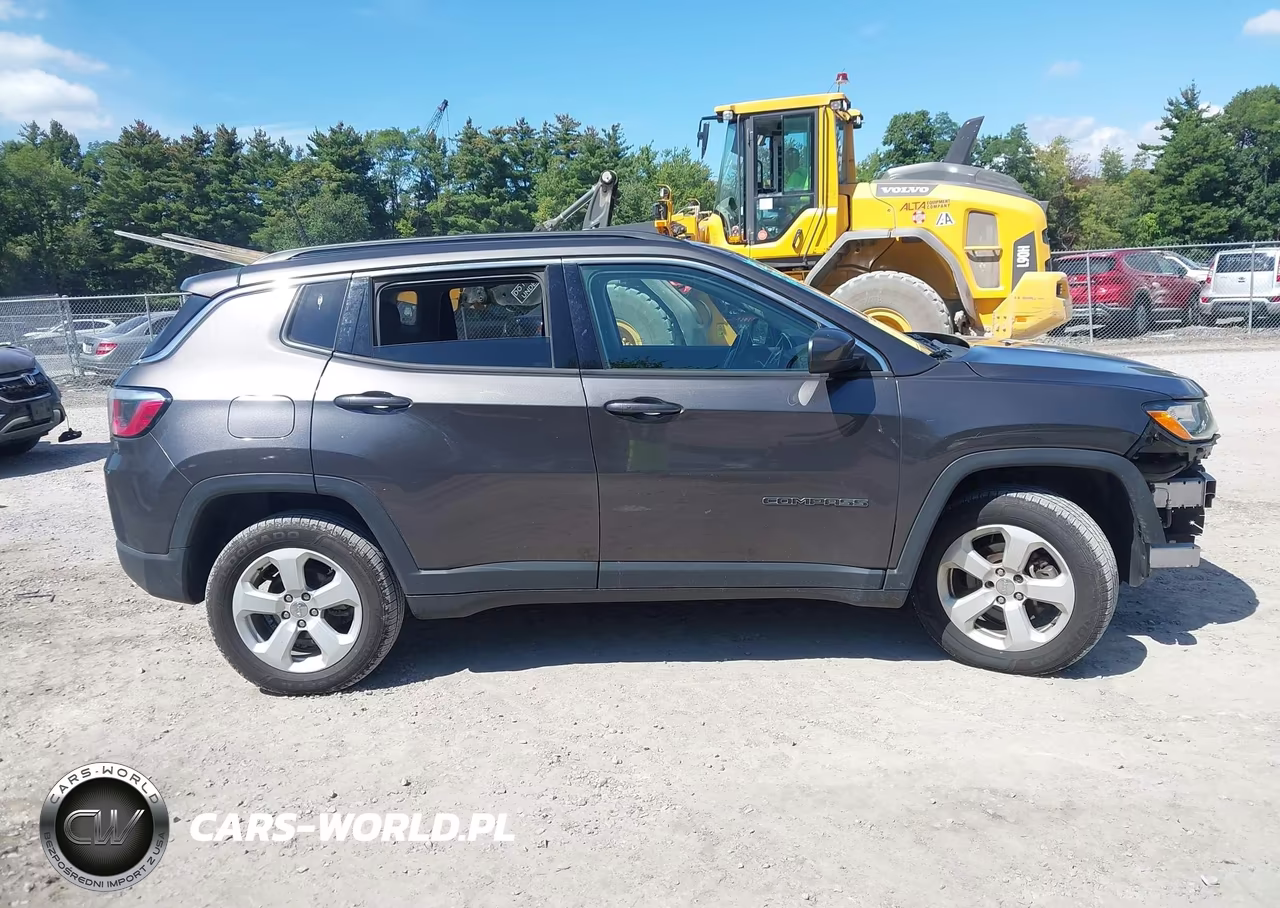 2018 Jeep Compass Latitude 4X4 VIN:3C4NJDBB6JT436509 - 13