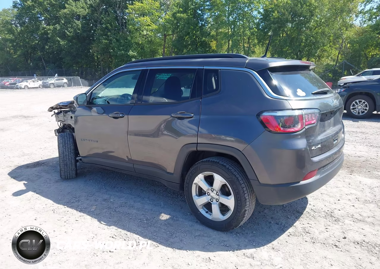 2018 Jeep Compass Latitude 4X4 VIN:3C4NJDBB6JT436509 - 3