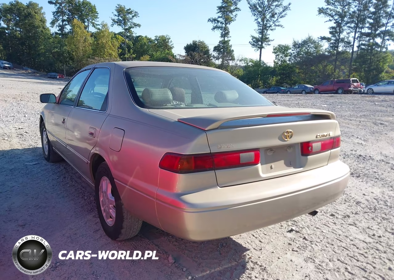 1997 Toyota Camry Le VIN:4T1BG22K3VU761342 - 3