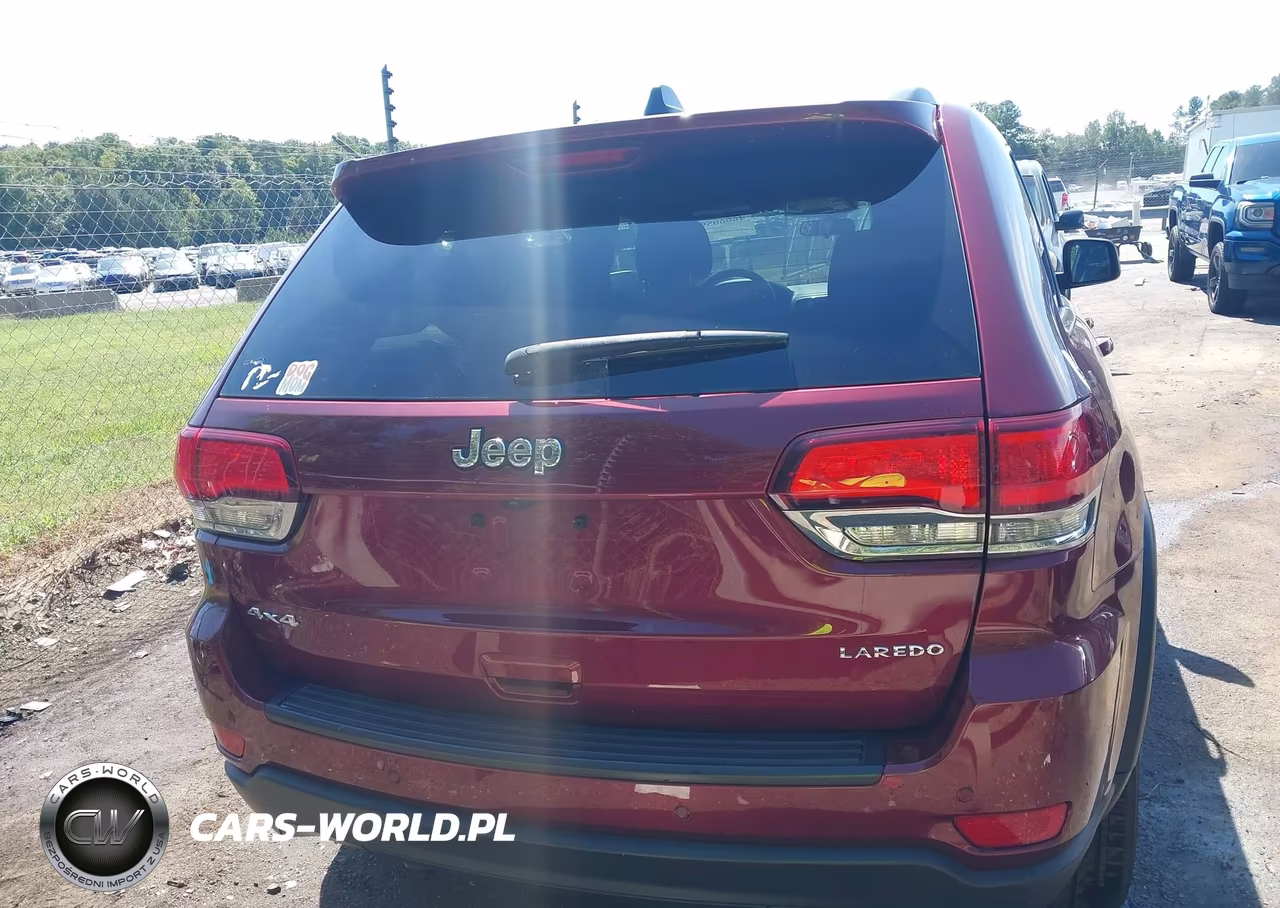2021 Jeep Grand Cherokee Laredo E 4X4 VIN:1C4RJFAGXMC691092 - 17
