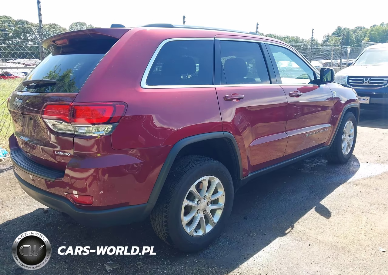 2021 Jeep Grand Cherokee Laredo E 4X4 VIN:1C4RJFAGXMC691092 - 4