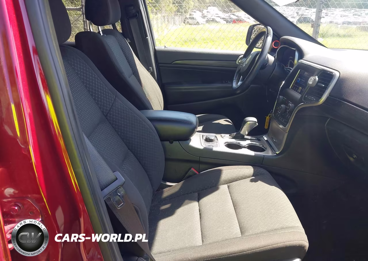 2021 Jeep Grand Cherokee Laredo E 4X4 VIN:1C4RJFAGXMC691092 - 5