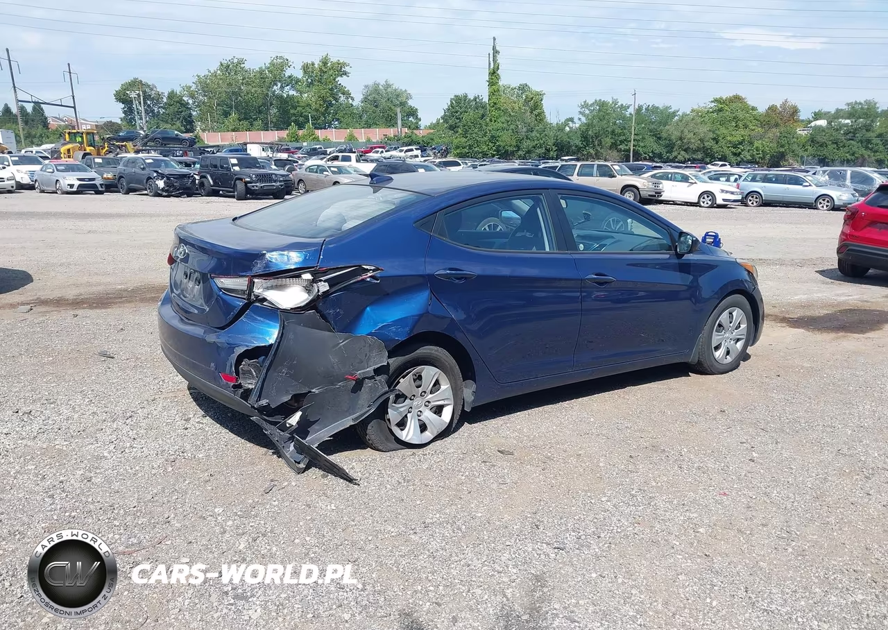 2016 Hyundai Elantra Se VIN:5NPDH4AE5GH668157 - 4