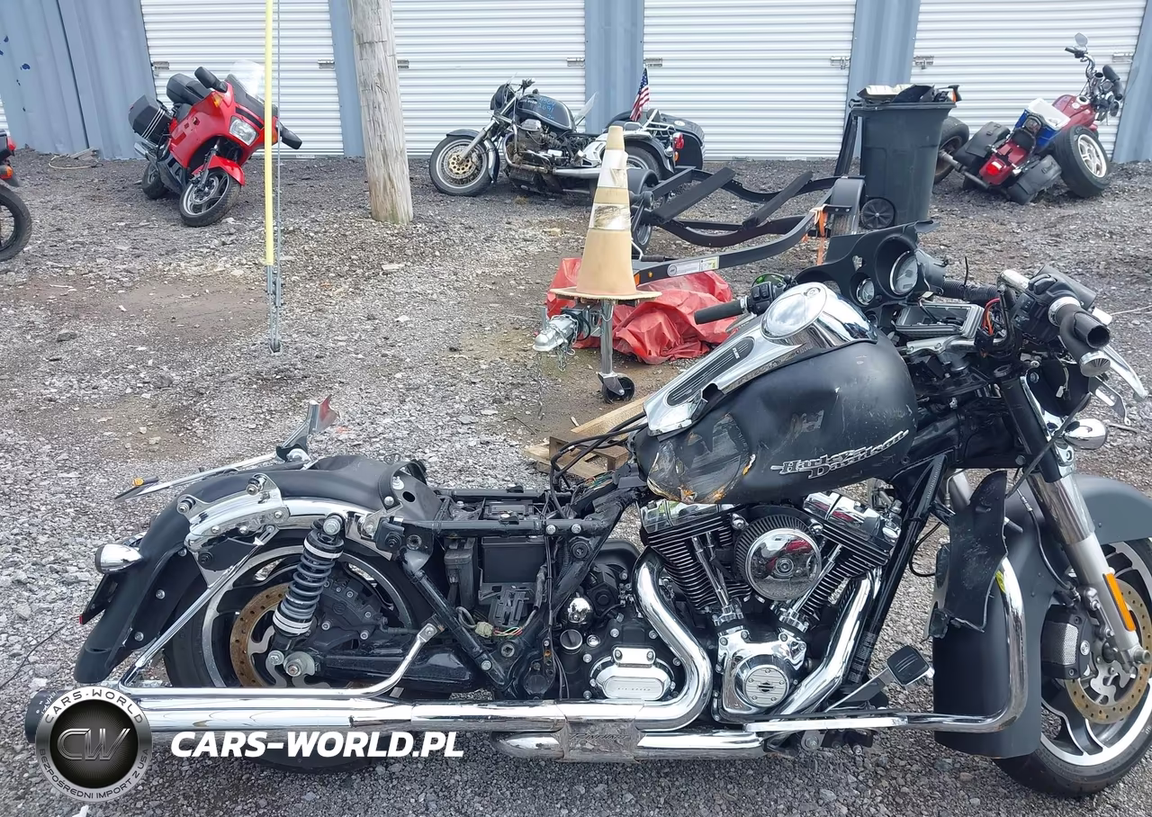 2012 Harley-Davidson Flhx Street Glide VIN:1HD1KBM11CB633739 - 12