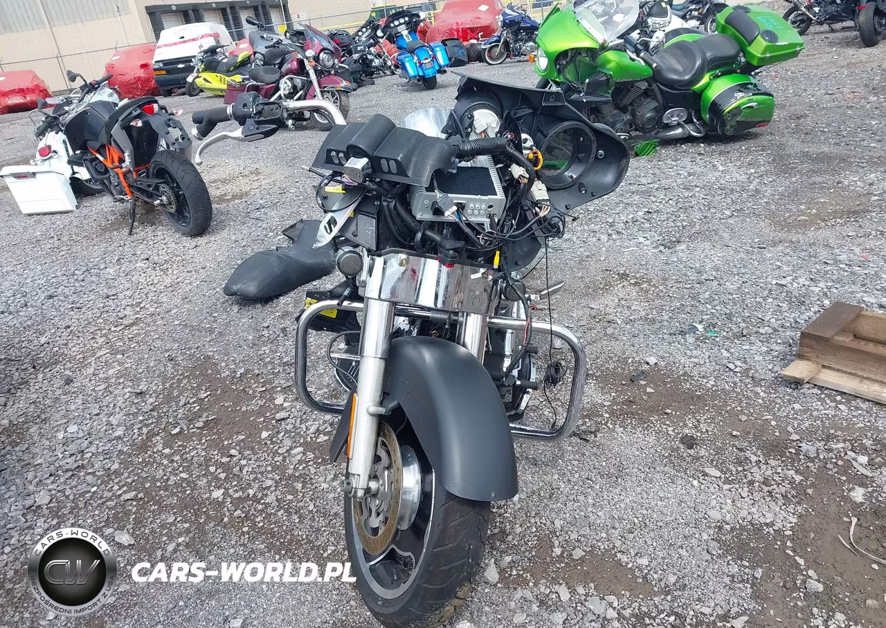 2012 Harley-Davidson Flhx Street Glide VIN:1HD1KBM11CB633739 - 5