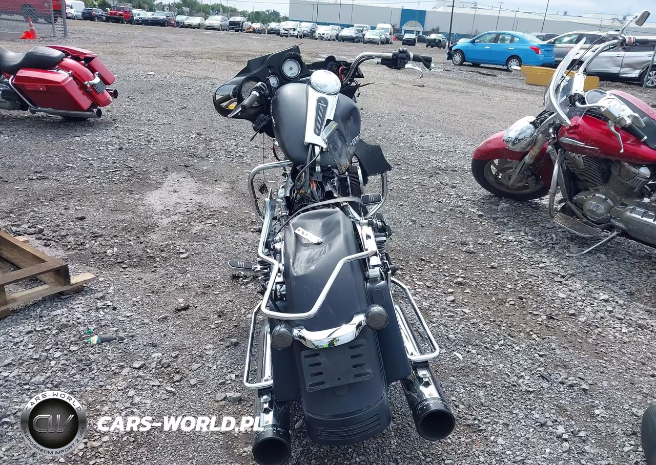 2012 Harley-Davidson Flhx Street Glide VIN:1HD1KBM11CB633739 - 6